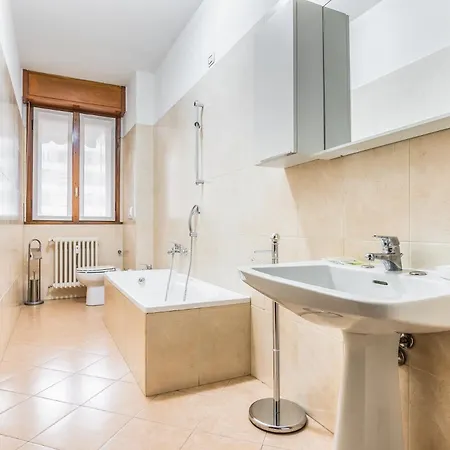 Апартаменты - Brand New 4 Pax Life & The Giulio Cesare 5