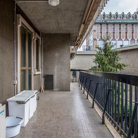 - Brand New 4 Pax Life & The Giulio Cesare 5 * Милан